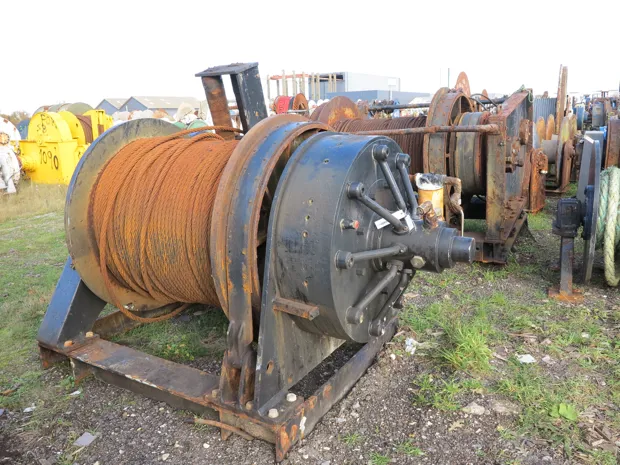 Image 4 of 7 - Trawl winch