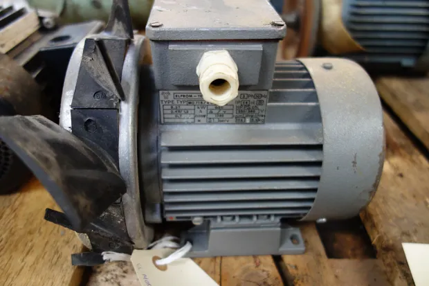 Image 1 of 2 - Elprom-Teteven - MO71B/4D