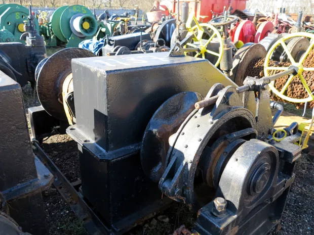 Image 2 of 6 - Anchor winch