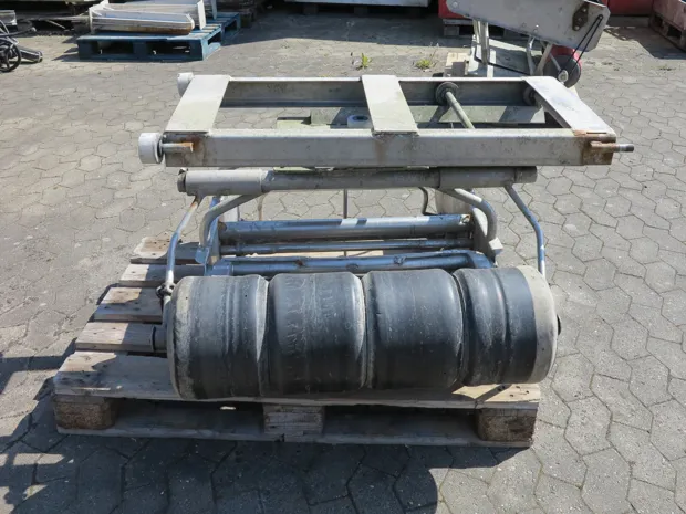Image 4 of 5 - No plate