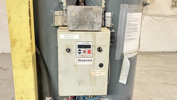 Image 8 of 11 - DANA-tank air tanks  - 190 Liters X 2