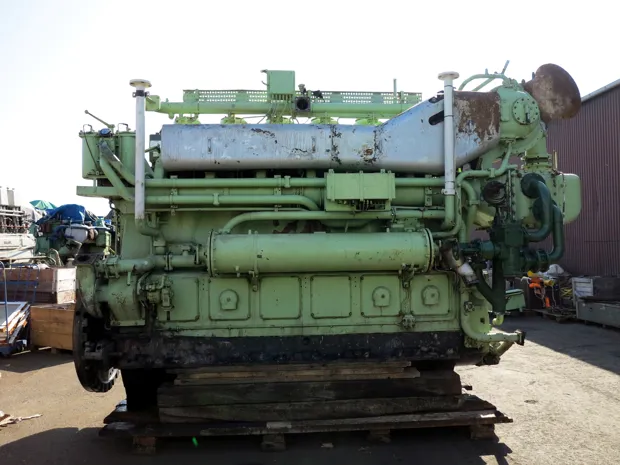 Image 6 of 8 - MaK - 6M 453 AK