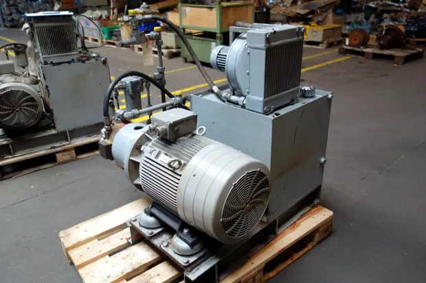 Image 3 of 4 - HS167