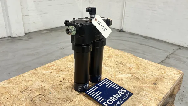 Image 7 of 10 - Parker - 22PD220QBT1KG161