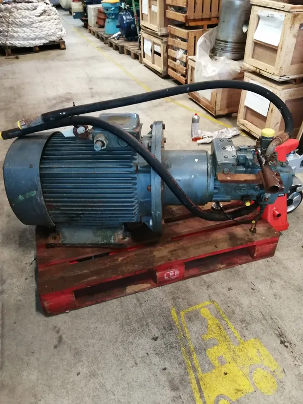 Image 1 of 5 - HP331