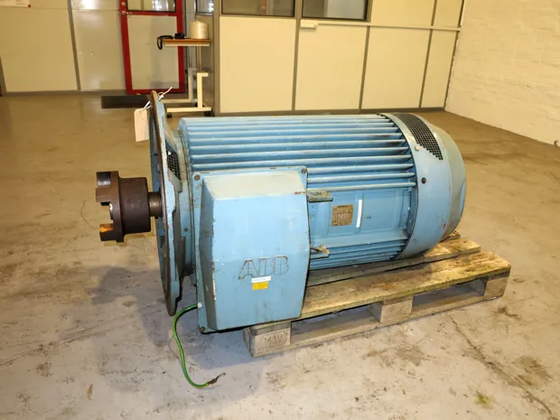 Image 1 of 4 - ABB - M2FA 315LA 4 V1