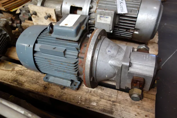 Image 2 of 5 - HP809