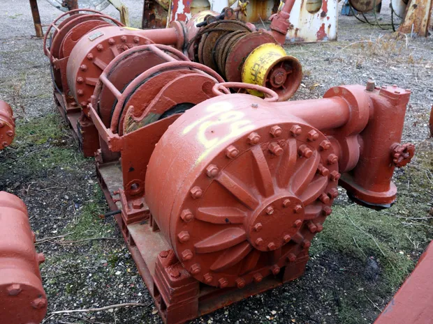 Image 4 of 6 - Wire winch