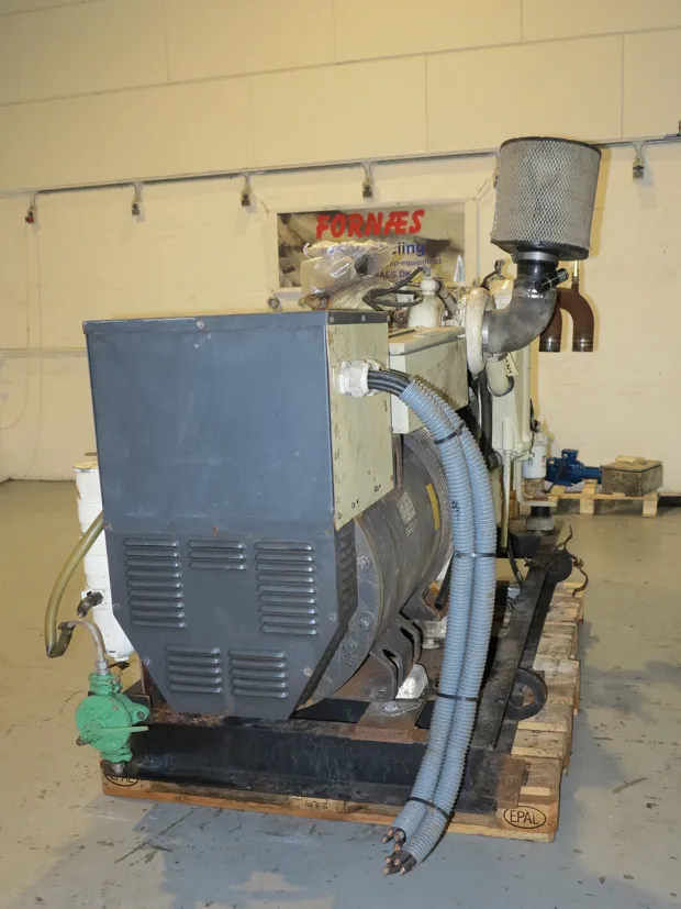 Image 2 of 9 - Cummins