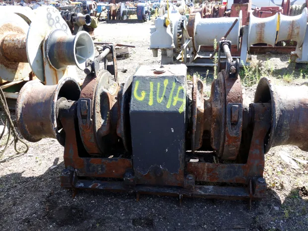 Image 1 of 6 - Anchor winch