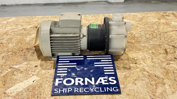 Image 2 of 10 - Filters Siebec - M50