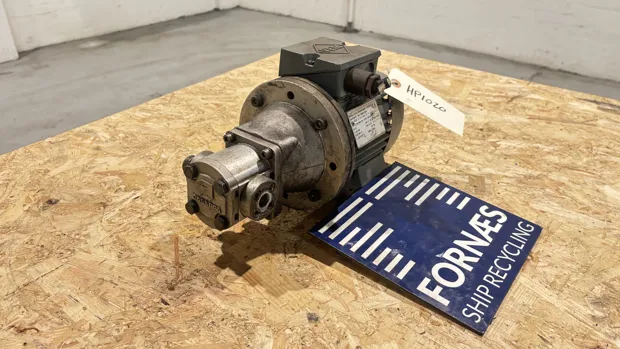 Image 5 of 9 - HP1020