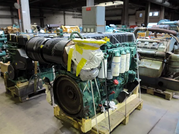 Image 2 of 5 - Volvo - D12D-B MH