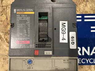 Merlin Gerin - Compact