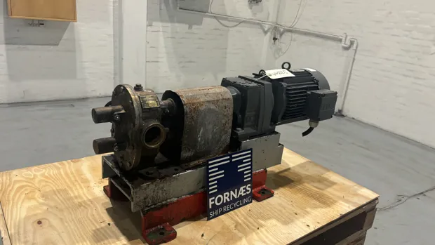 Image 2 of 9 - Delta Pumpefabrikk -  400-200 PT