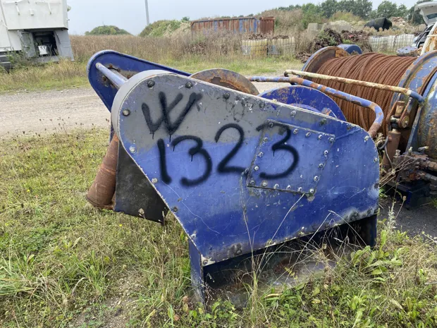 Image 3 of 7 - Trawl winch