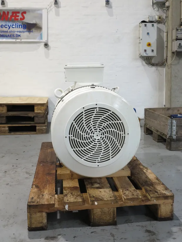 Image 2 of 5 - Lönne - 14BG 283-4AA99-Z