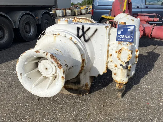 Image 2 of 6 - Mooring winch