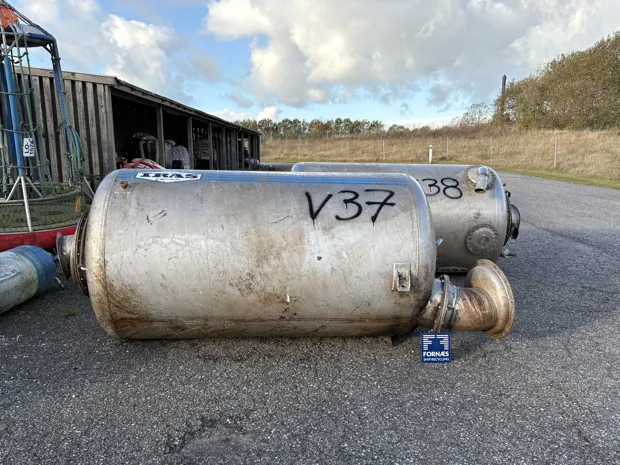 Image 1 of 6 - Iras - No plate