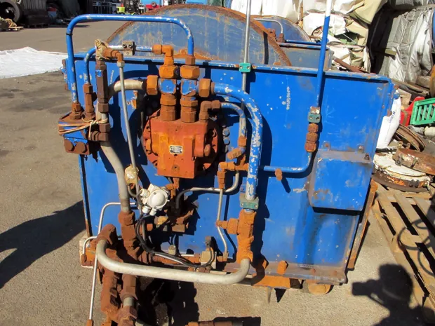 Image 2 of 2 - Trawl winch