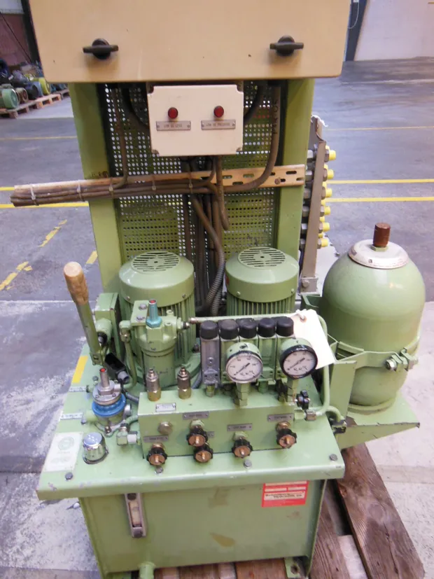 Image 3 of 6 - HS141