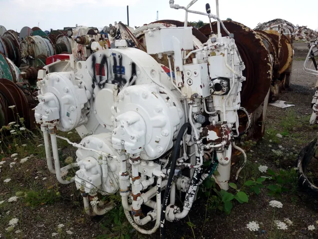 Image 2 of 3 - Trawl winch