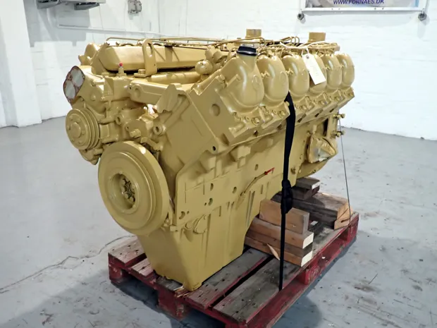 Image 4 of 6 - Mercedes - OM 404