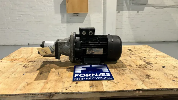 Image 1 of 10 - HP981