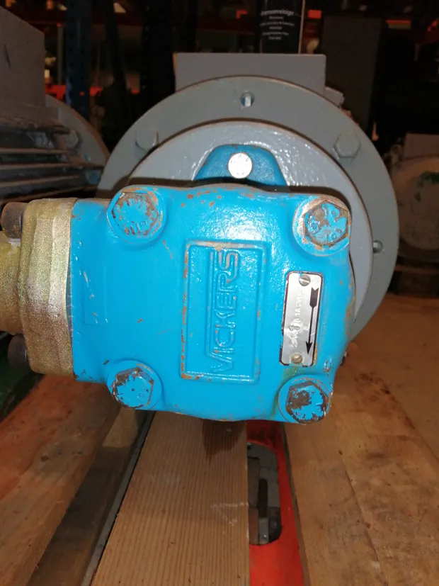 Image 4 of 8 - HP792