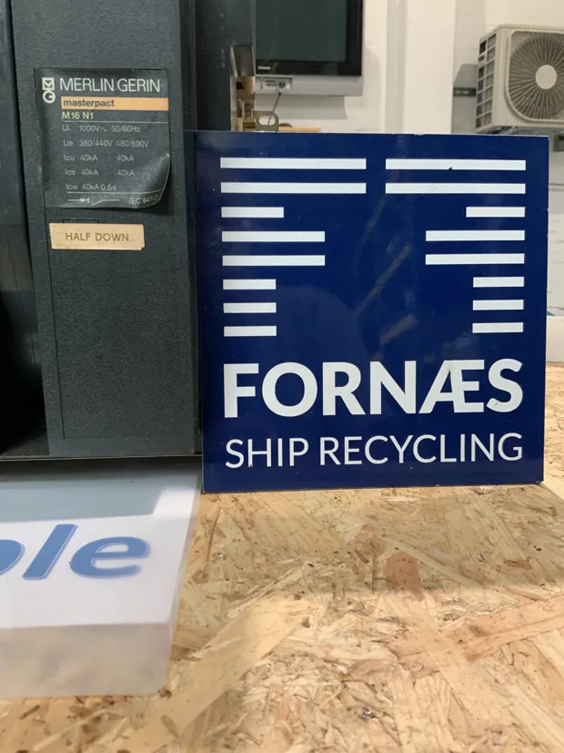 Image 2 of 4 - Merlin Gerin - M16N1