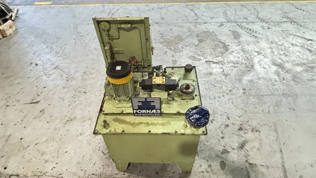 Image 6 of 10 - HS327