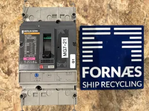 Merlin Gerin - Compact