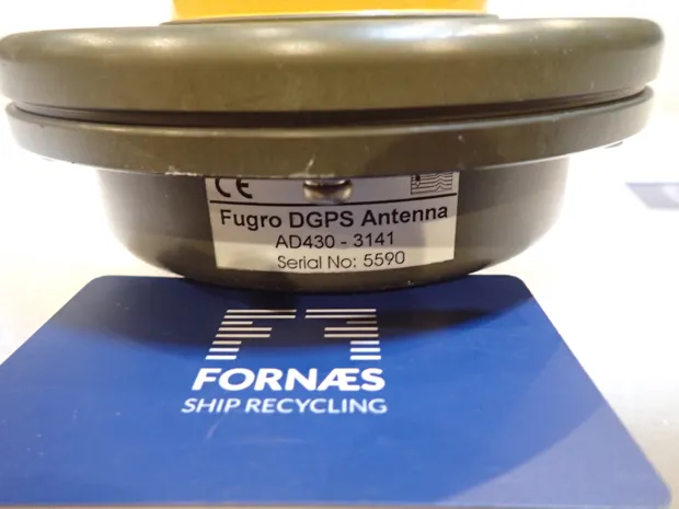 Image 2 of 2 - Fugro DGPS Antenne - AD430-3141