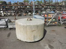 D449