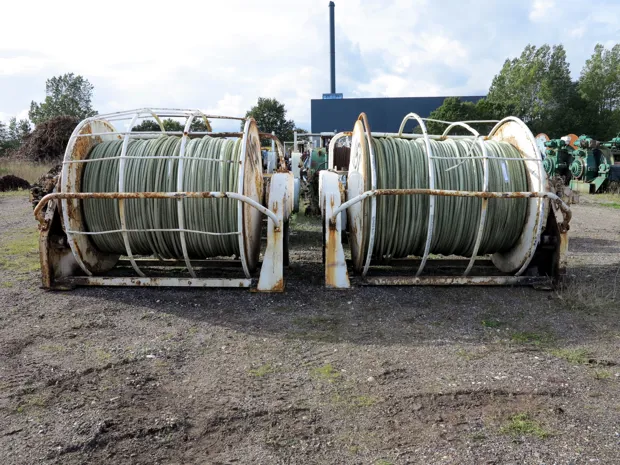 Image 6 of 8 - Split winch