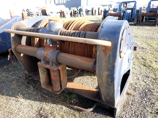 Image 3 of 4 - Split winch