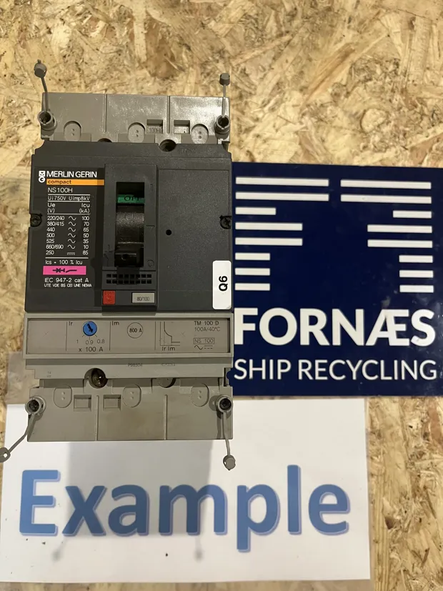 Image 1 of 2 - Merlin Gerin	 - NS100H