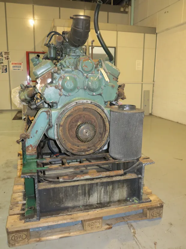 Image 3 of 4 - Detroit - 6VF Model 8067-7800