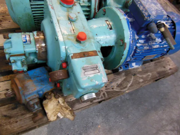 Image 1 of 3 - HP284