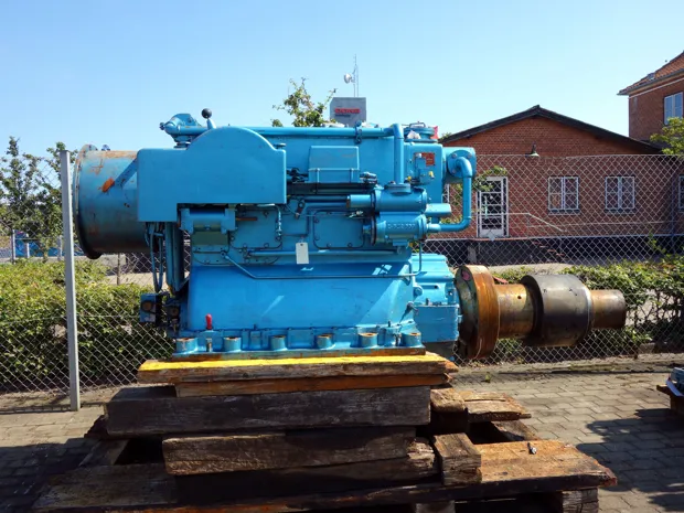 Image 1 of 4 - Alpha - 33 VO 31