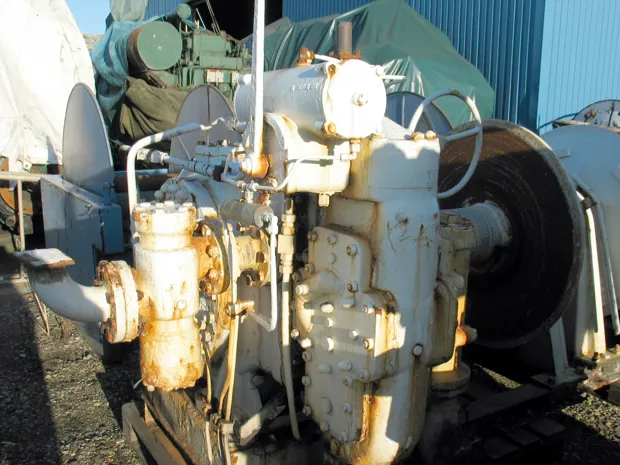 Image 2 of 2 - Split winch