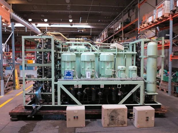 Image 3 of 8 - HS298