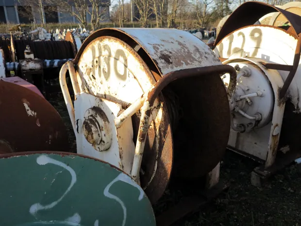 Image 2 of 3 - Winch