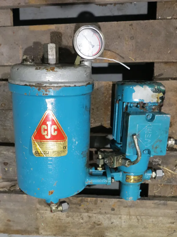 Image 1 of 3 - CJC - HDU 15/25 PV-Z