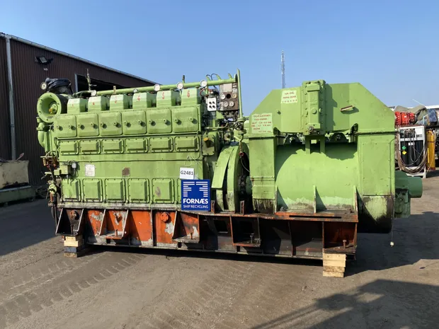 Image 2 of 8 - B&W Holeby