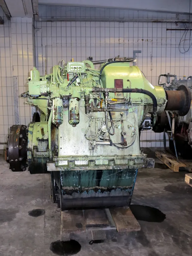 Image 2 of 5 - Ulstein - 600 AGSC