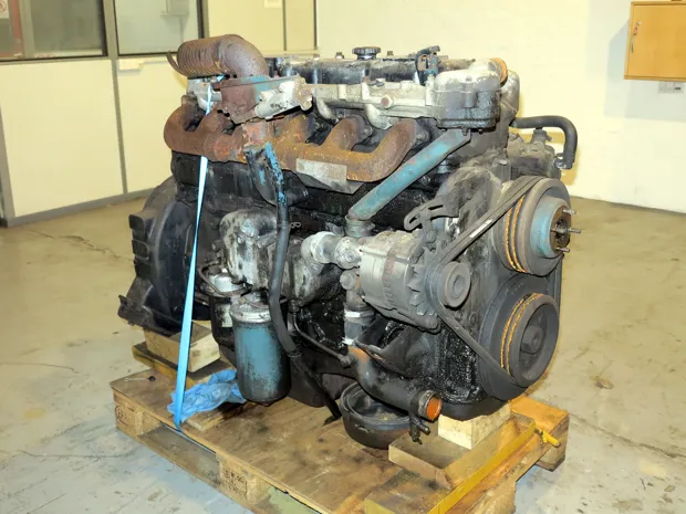Image 1 of 4 - Nissan