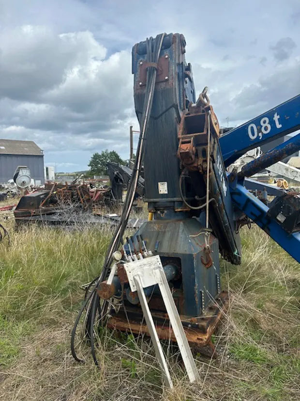 Image 8 of 11 - Palfinger - Foldable Knuckle boom Crane
