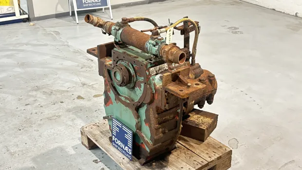 Image 3 of 9 - Marine Transmission - DMT 200HL-F