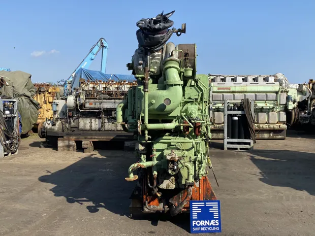 Image 6 of 10 - B&W Holeby